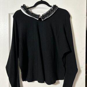 Knitted lace collared blouse